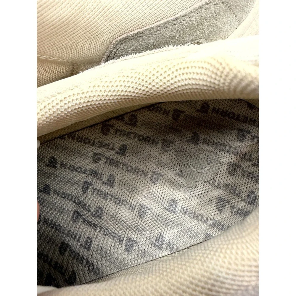 Tretorn‎ Volley Womens 10 M Sneaker White Taupe Leather Low Top Lace Up Shoes